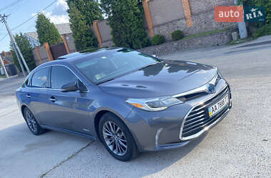 Седан Toyota Avalon 2015 в 