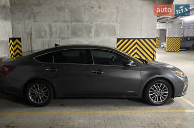 Седан Toyota Avalon 2015 в 