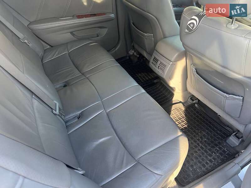Седан Toyota Avalon 2006 в Киеве