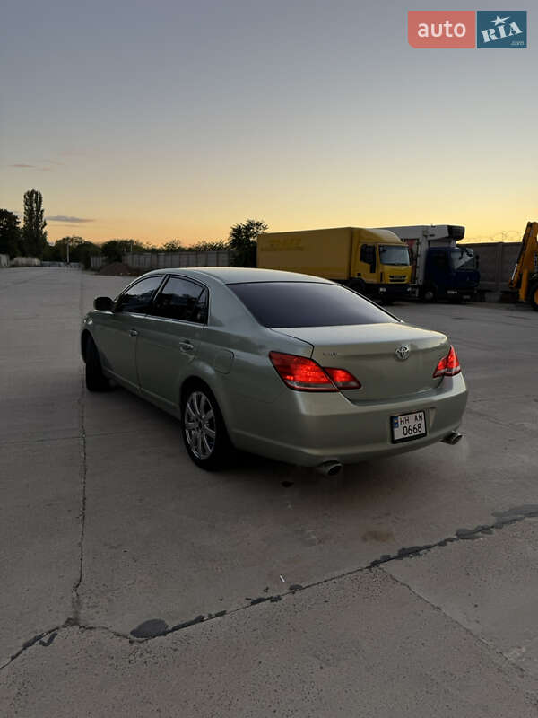 Седан Toyota Avalon 2006 в Одессе