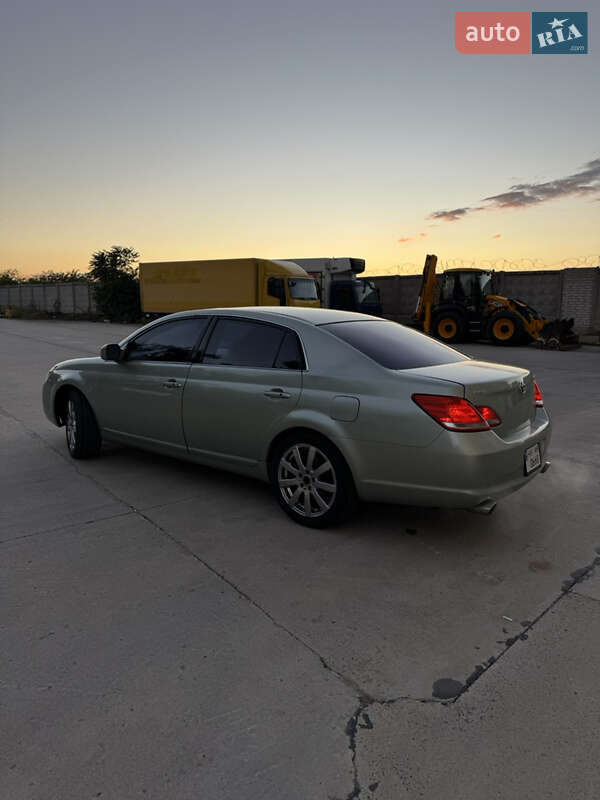 Седан Toyota Avalon 2006 в Одессе
