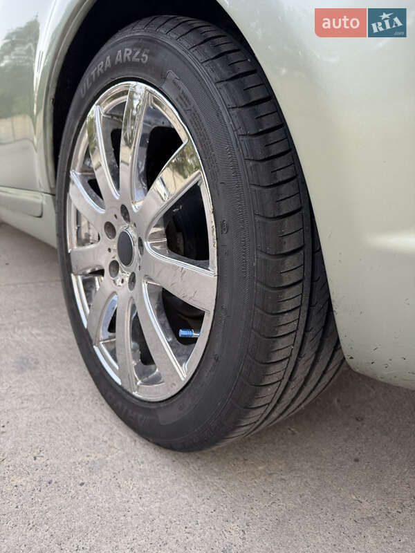 Седан Toyota Avalon 2006 в Одессе