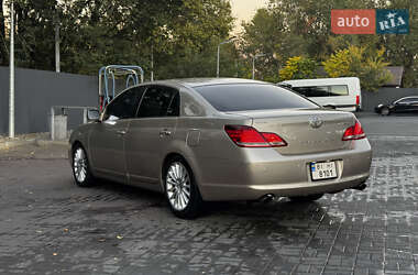Седан Toyota Avalon 2006 в 