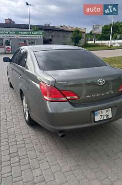 Седан Toyota Avalon 2006 в 