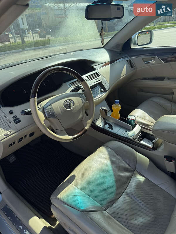 Седан Toyota Avalon 2008 в Сумах