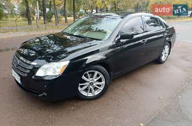 Седан Toyota Avalon 2006 в Киеве