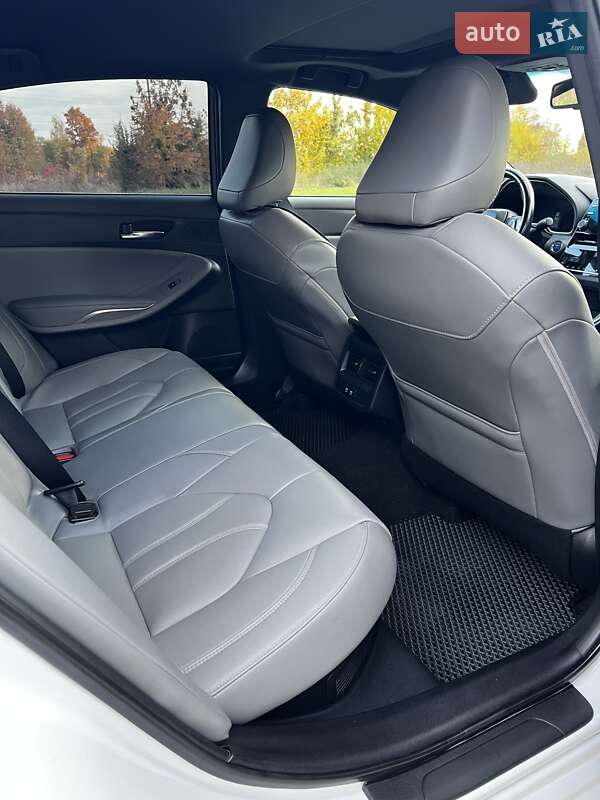 Седан Toyota Avalon 2019 в Володимирі