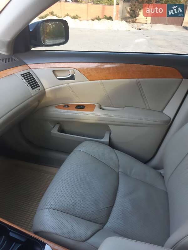 Седан Toyota Avalon 2006 в Дніпрі