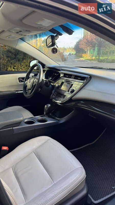 Седан Toyota Avalon 2013 в Киеве фото 25 Седан Toyota Avalon 2013 в Киеве