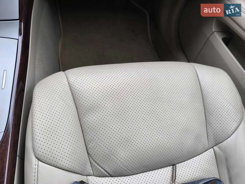 Седан Toyota Avalon 2008 в Киеве