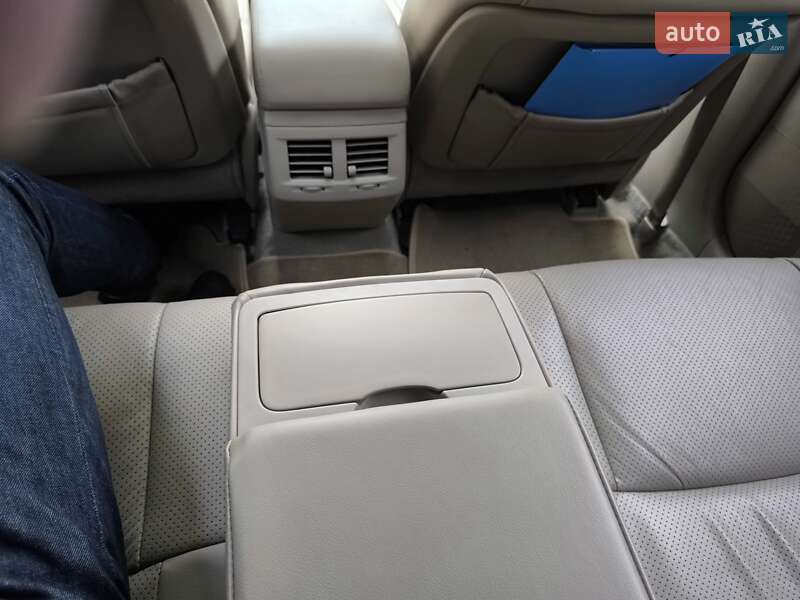 Седан Toyota Avalon 2008 в Киеве
