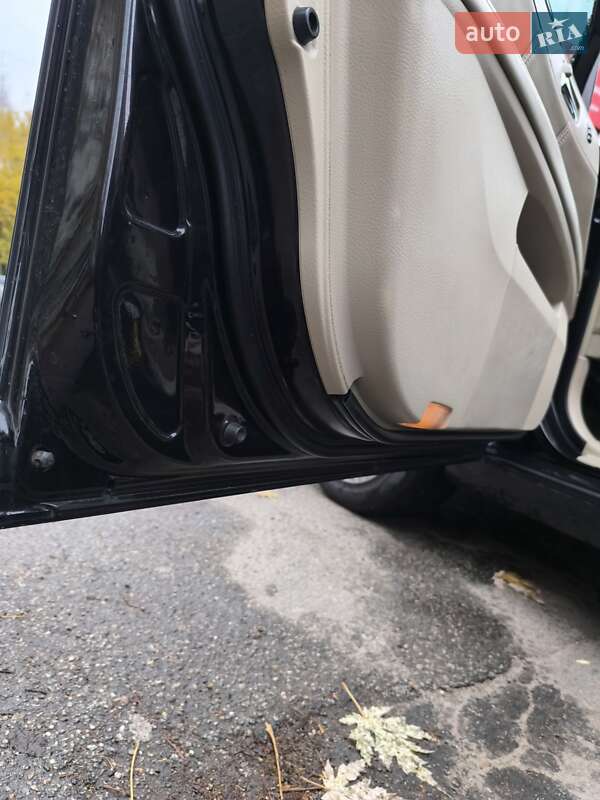 Седан Toyota Avalon 2008 в Киеве