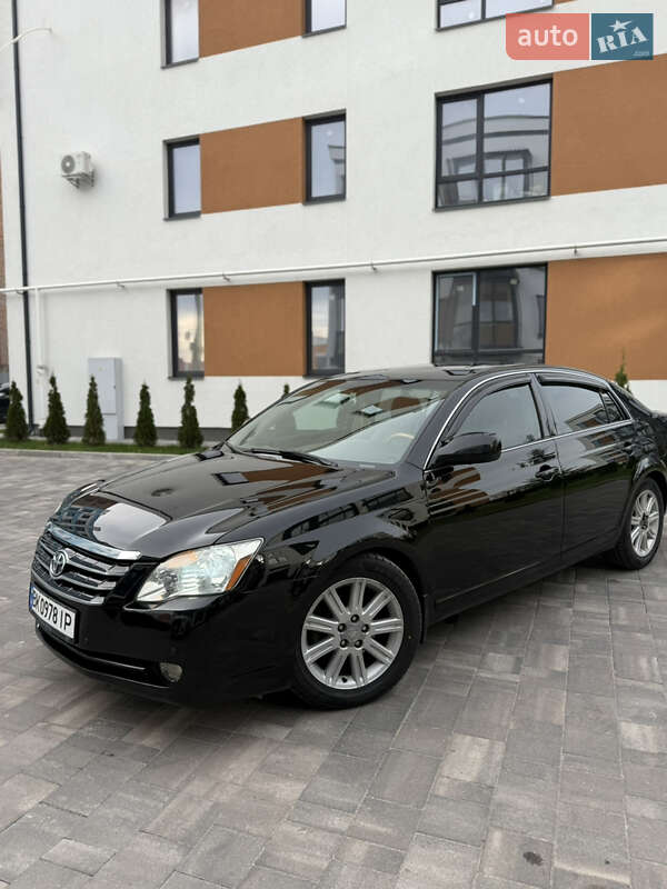 Седан Toyota Avalon 2006 в Рівному