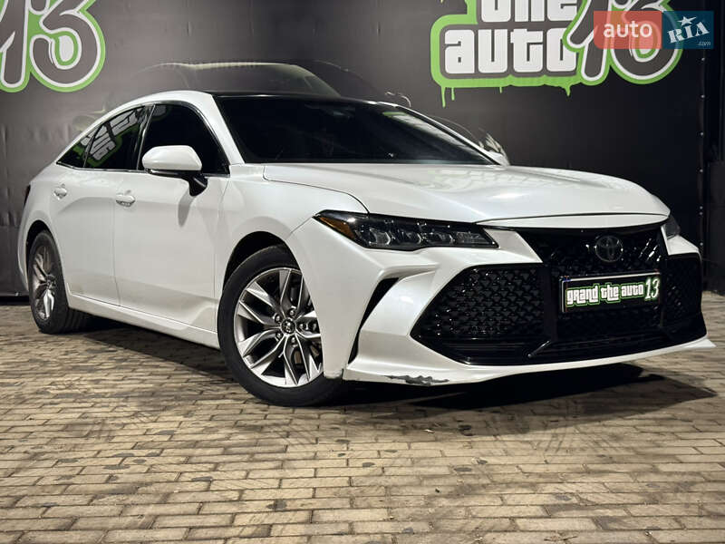 Седан Toyota Avalon 2018 в Одесі
