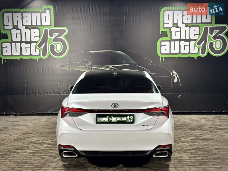 Седан Toyota Avalon 2018 в Одесі