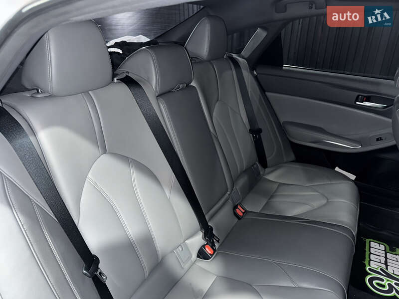 Седан Toyota Avalon 2018 в Одесі