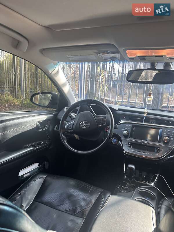 Седан Toyota Avalon 2014 в Києві
