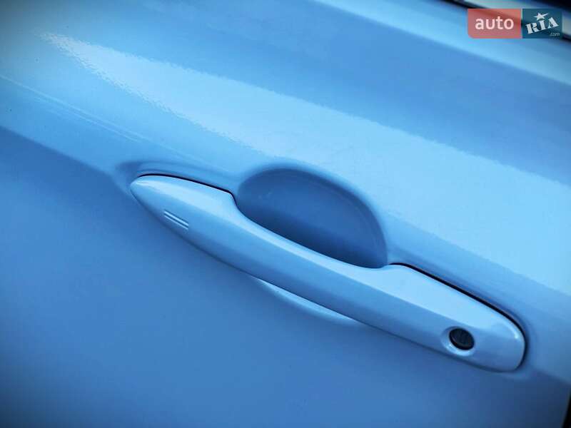 Седан Toyota Avalon 2018 в Києві фото 10 Седан Toyota Avalon 2018 в Києві