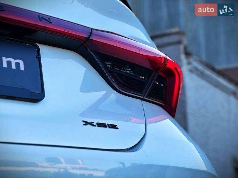 Седан Toyota Avalon 2018 в Києві фото 17 Седан Toyota Avalon 2018 в Києві