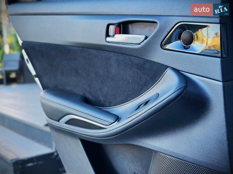 Седан Toyota Avalon 2018 в Києві фото 32 Седан Toyota Avalon 2018 в Києві