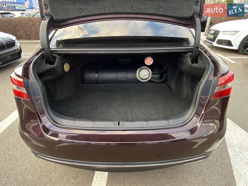 Седан Toyota Avalon 2016 в Києві фото 8 Седан Toyota Avalon 2016 в Києві