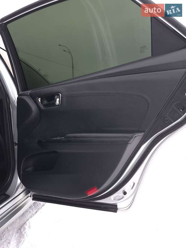 Седан Toyota Avalon 2018 в Киеве