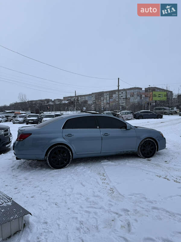 Седан Toyota Avalon 2005 в Кропивницком