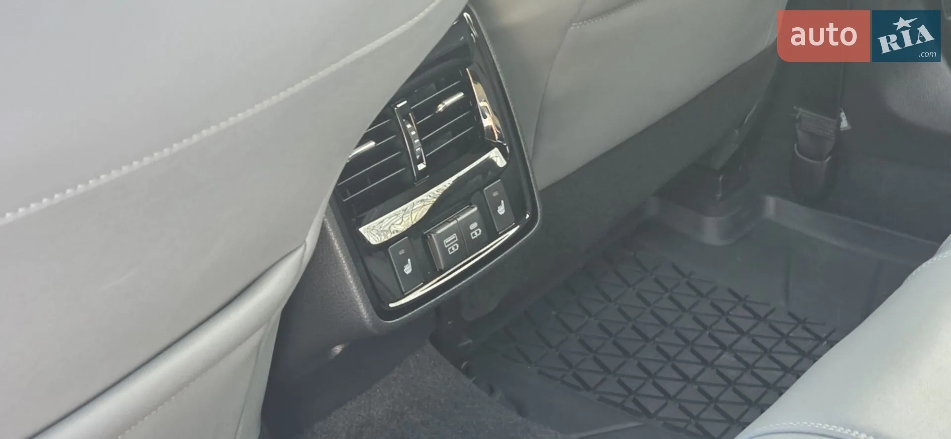 2021 Toyota Avalon - мініатюра 10