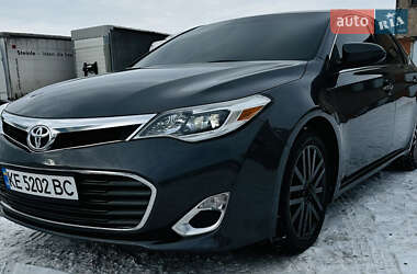 Седан Toyota Avalon 2015 в Никополе
