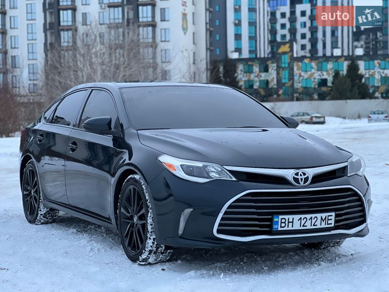 Седан Toyota Avalon 2016 в Киеве