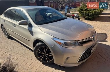 Седан Toyota Avalon 2017 в Білогородці