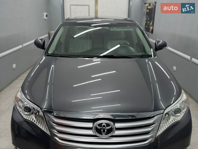 Toyota Avalon 2012