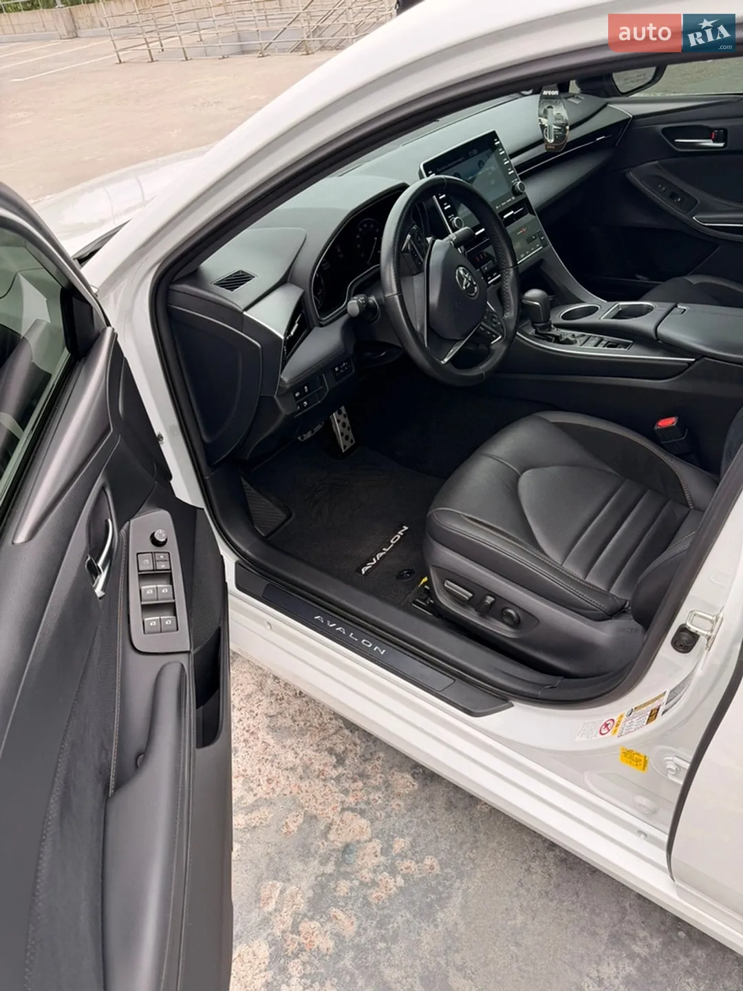 2018 Toyota Avalon - мініатюра 15