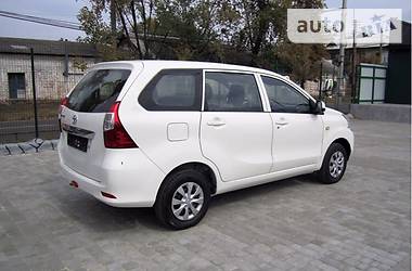 Минивэн Toyota Avanza 2016 в Киеве