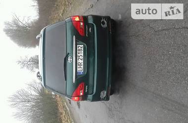 Мінівен Toyota Avensis Verso 2003 в Луцьку