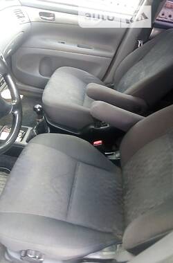 Мінівен Toyota Avensis Verso 2002 в 