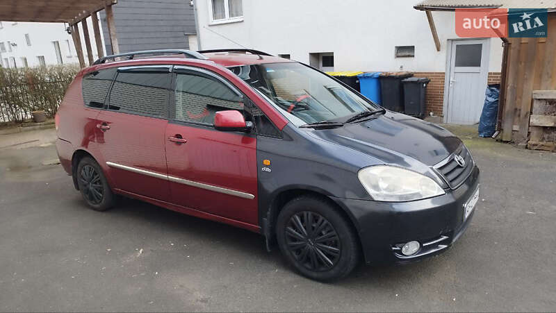 Toyota Avensis Verso 2002