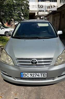 Мінівен Toyota Avensis Verso 2005 в Львові