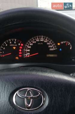 Мінівен Toyota Avensis Verso 2002 в 