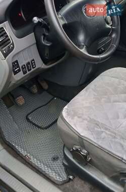 Мінівен Toyota Avensis Verso 2002 в 