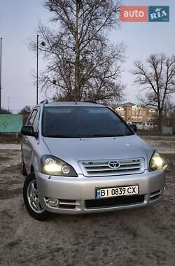 Минивэн Toyota Avensis Verso 2003 в Полтаве