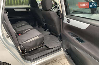 Мінівен Toyota Avensis Verso 2004 в 