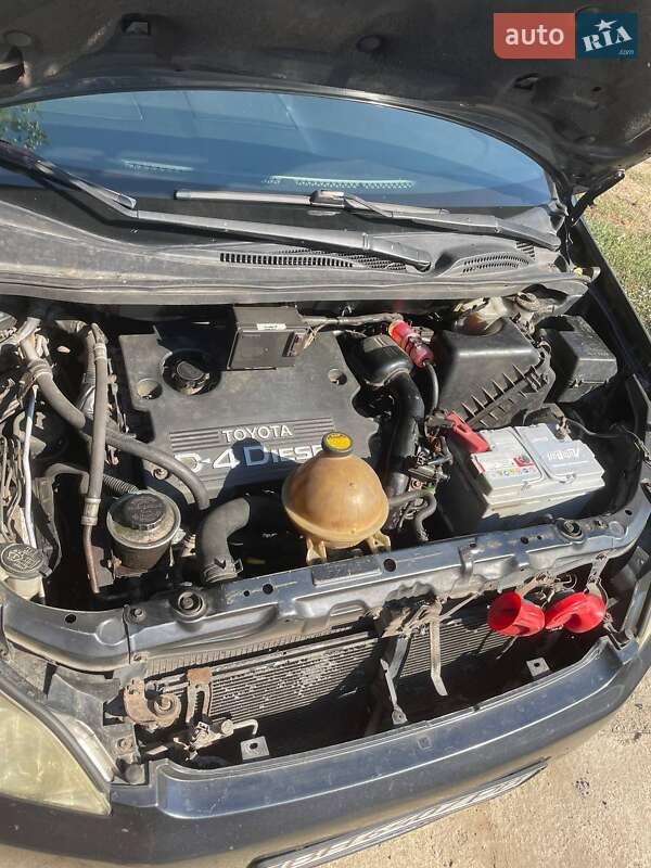 Минивэн Toyota Avensis Verso 2003 в Одессе фото 4 Минивэн Toyota Avensis Verso 2003 в Одессе