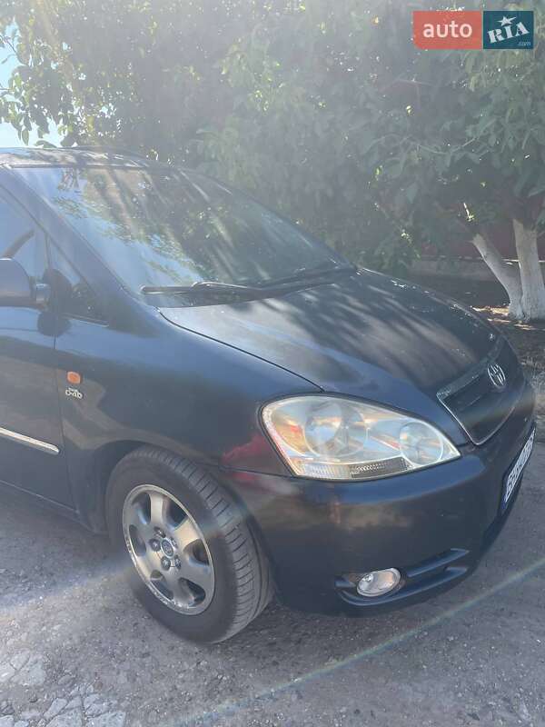 Минивэн Toyota Avensis Verso 2003 в Одессе фото 6 Минивэн Toyota Avensis Verso 2003 в Одессе