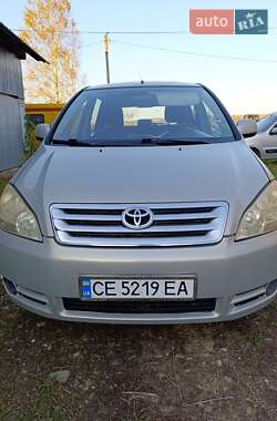 Мінівен Toyota Avensis Verso 2002 в Сторожинці