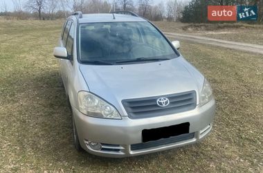Минивэн Toyota Avensis Verso 2002 в Рава-Русской