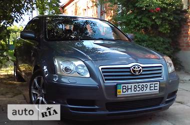 Седан Toyota Avensis 2003 в Ананьеве