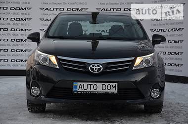 Toyota Avensis 2013