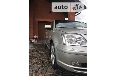 Седан Toyota Avensis 2004 в Тернополе