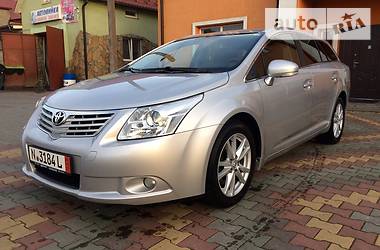 Универсал Toyota Avensis 2011 в Самборе